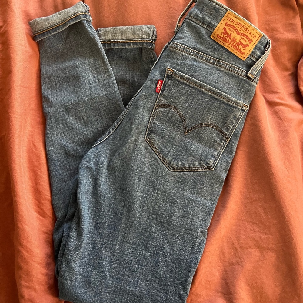 Levi’s high rise skinny jeans